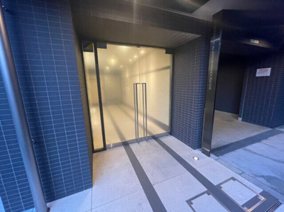 【エントランス】 | LUMEED横浜阪東橋