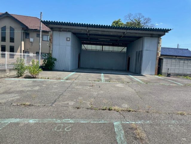 境野町２丁目店舗＋倉庫の駐車場