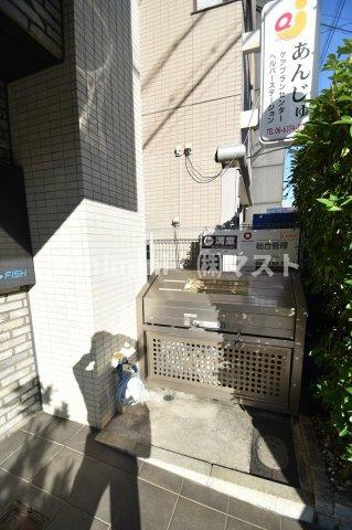 Bee-ParQ扇町のエントランス