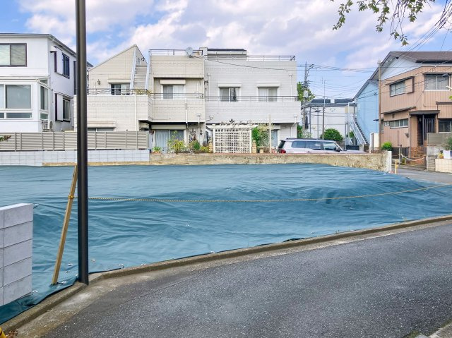 宅地分譲［武蔵野市吉祥寺北町１丁目］の前面道路含む現地写真|近隣に商業施設充実