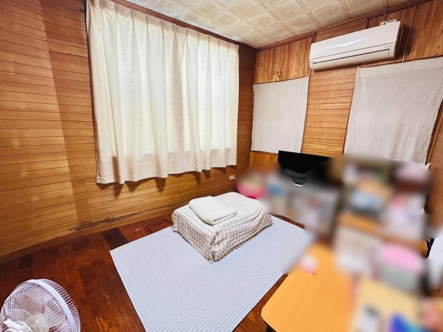 南城市大里稲嶺土地付き戸建ての洋室