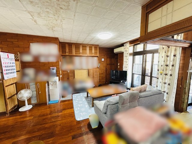 南城市大里稲嶺土地付き戸建ての居間・リビング