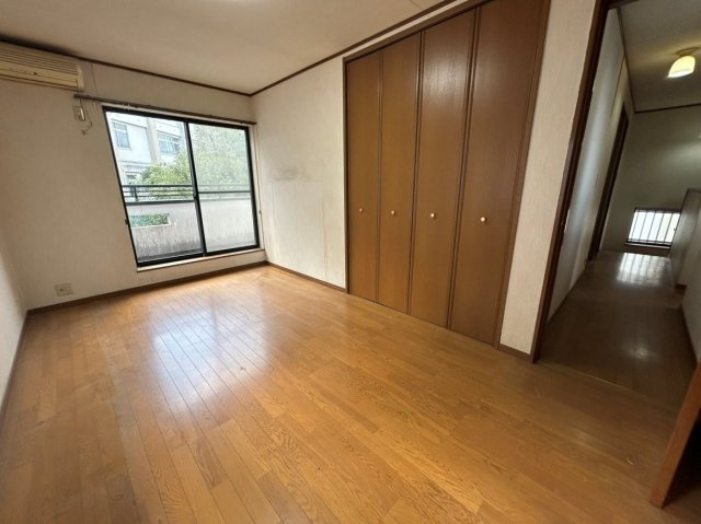 岡崎市欠町の洋室