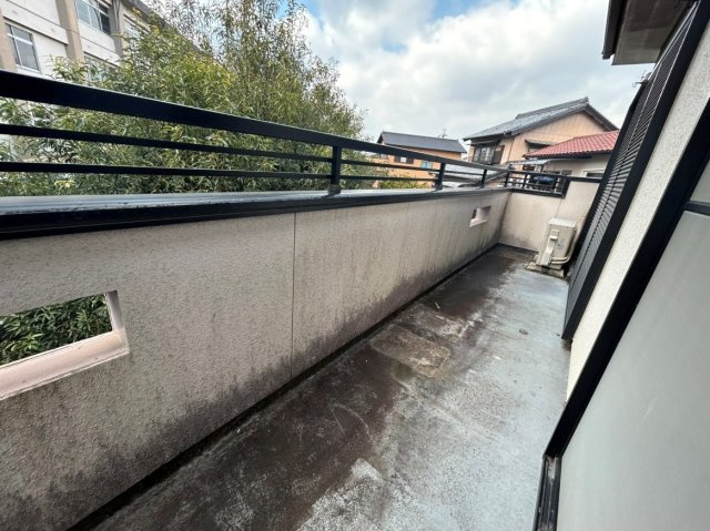 岡崎市欠町のバルコニー