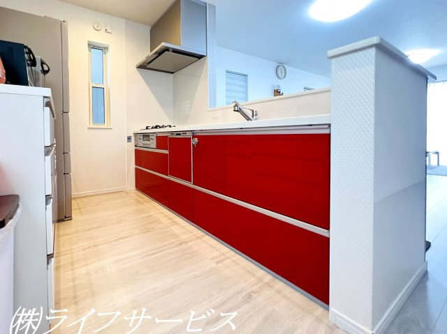 【キッチン】 | 十八条３丁目中古戸建 | システムキッチン／オープンタイプの食器洗浄乾燥機付のキッチン♪