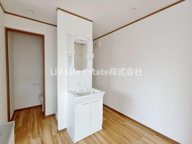 登美屋ビルの独立洗面台