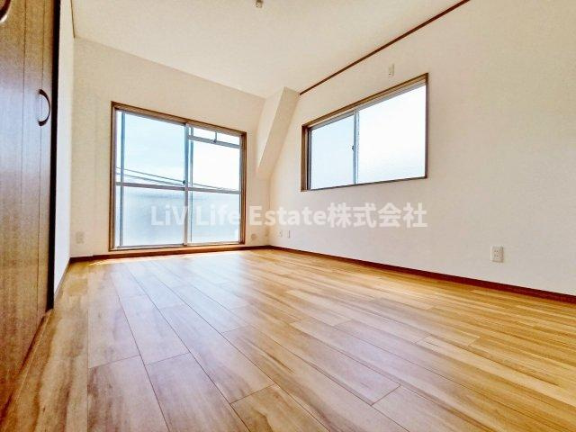 登美屋ビルの寝室