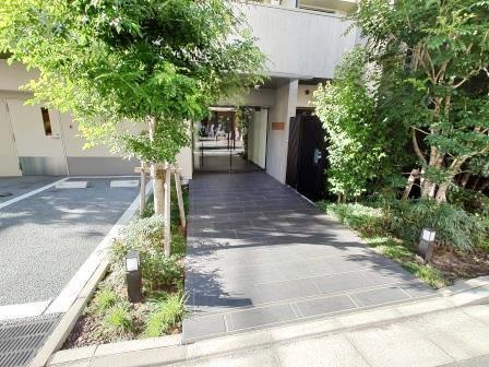 プラウドフラット巣鴨Ⅱのエントランス