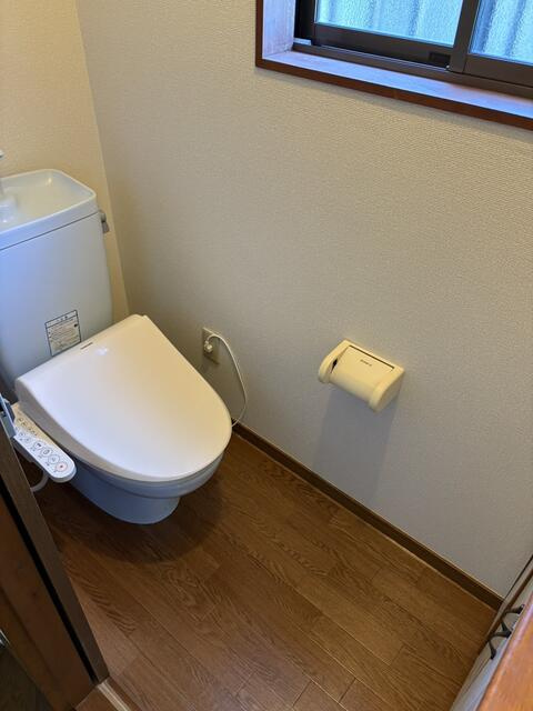 富士見市羽沢１丁目の中古一戸建のトイレ|温水洗浄便座付きの1階トイレです。