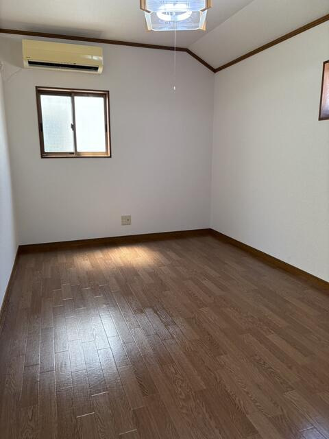 富士見市羽沢１丁目の中古一戸建の洋室|2階北側6.5帖の洋室です。