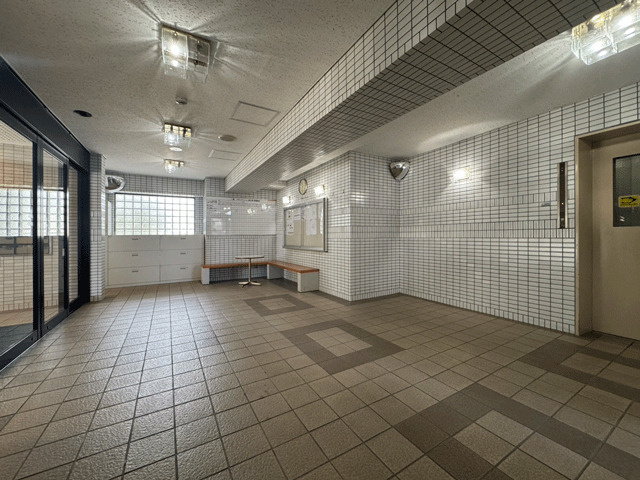 チサンマンション富沢東のエントランス