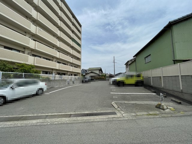 チサンマンション紀の川・ｵｰﾅｰﾁｪﾝｼﾞ・54674の駐車場