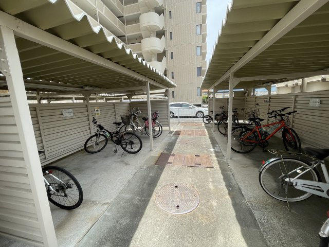 チサンマンション紀の川・ｵｰﾅｰﾁｪﾝｼﾞ・54674の駐輪場