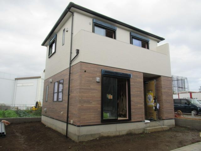 さいたま市緑区大字三室の一戸建てのエントランス