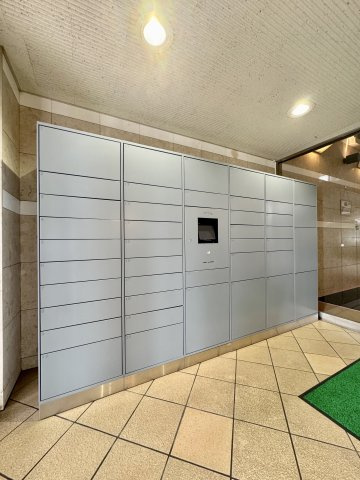 エバーライフ東平尾公園のエントランス