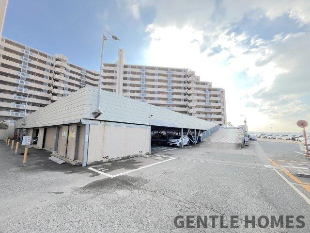 エバーライフ東平尾公園の駐車場