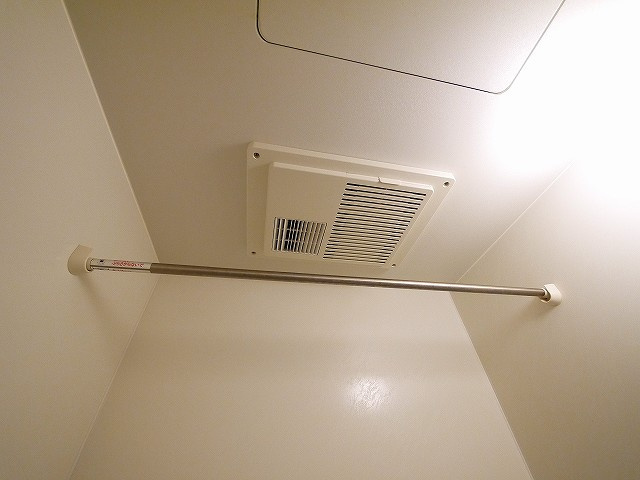 レオパレスくれーる大安寺の設備|お風呂には浴室乾燥機もついてます。