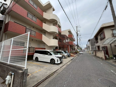 【その他】 | ハイグレードヒガシ浅香山 | ファミリーマートまで徒歩３分♪ウエルシアまで徒歩７分♪コーナンまで徒歩９分♪お買い物に便利な立地ですよ！