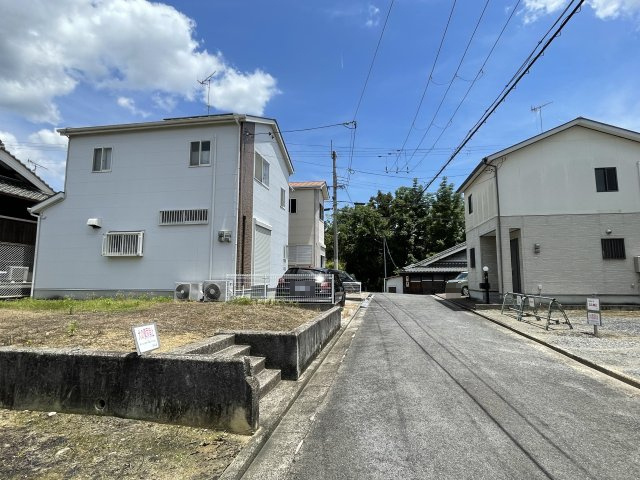 橋本市隅田町下兵庫・中古戸建・54675の前面道路含む現地写真