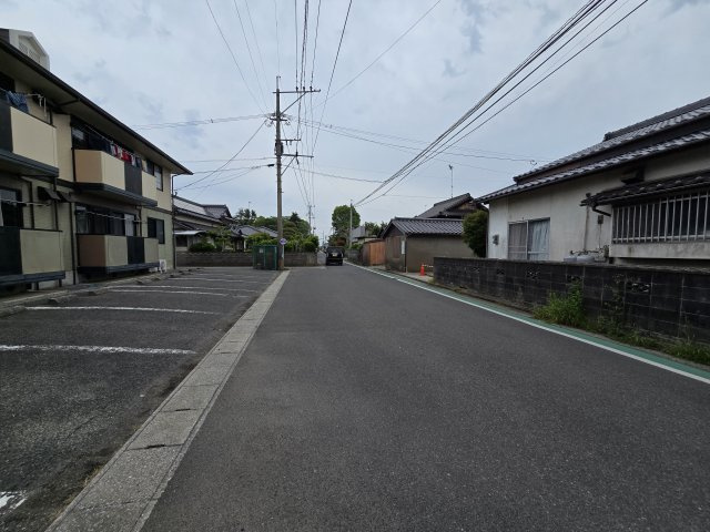 【前面道路含む現地写真】