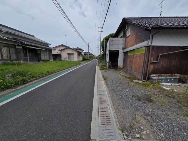【前面道路含む現地写真】
