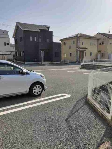 メゾン・ド・ジェルメＢの駐車場