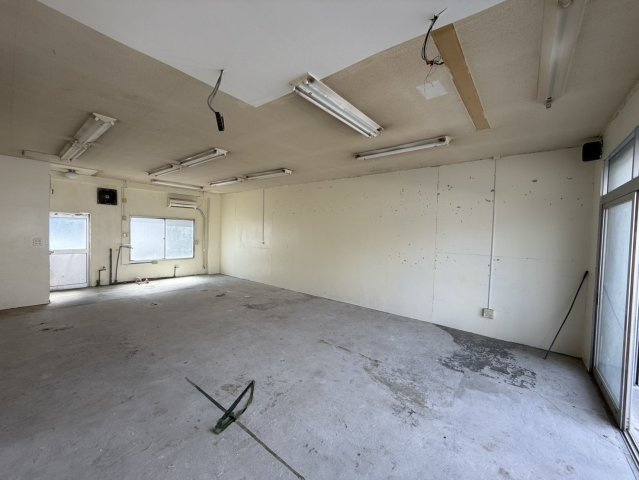 ルートオブファイブの内装