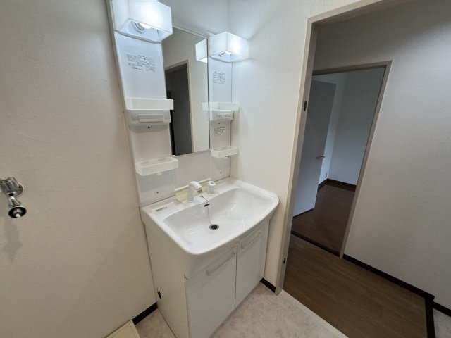 朝日プラザ東豊中の独立洗面台