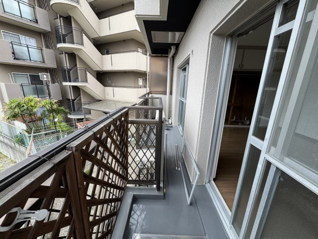 朝日プラザ東豊中のバルコニー