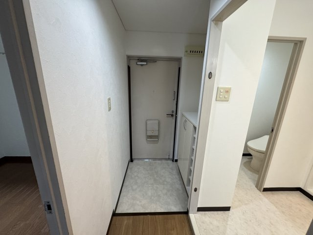 朝日プラザ東豊中の玄関