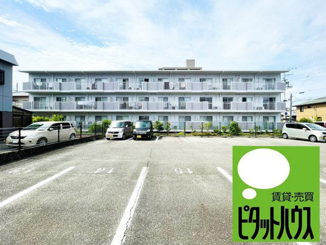 ハローイングスの外観