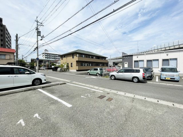 ハローイングスの周辺