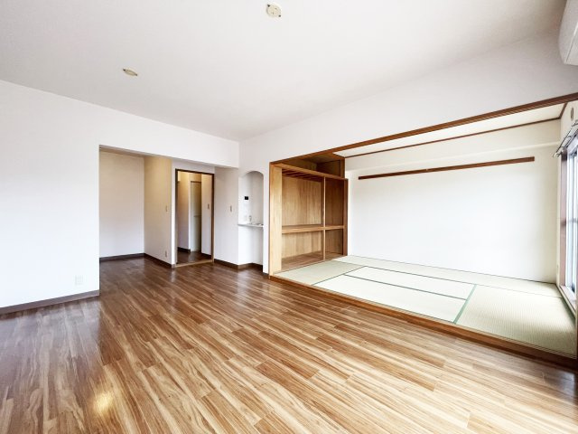 ハローイングスの居間・リビング