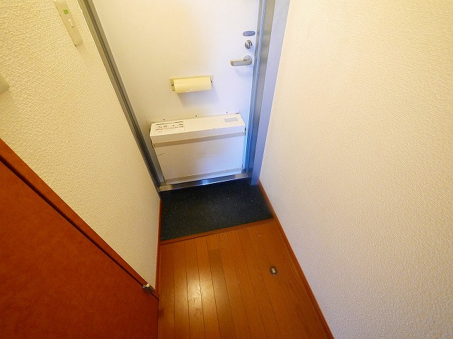 レオパレス千原Ⅱの玄関|落ち着いた玄関です