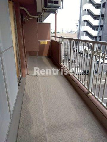 サンリット一番館のバルコニー