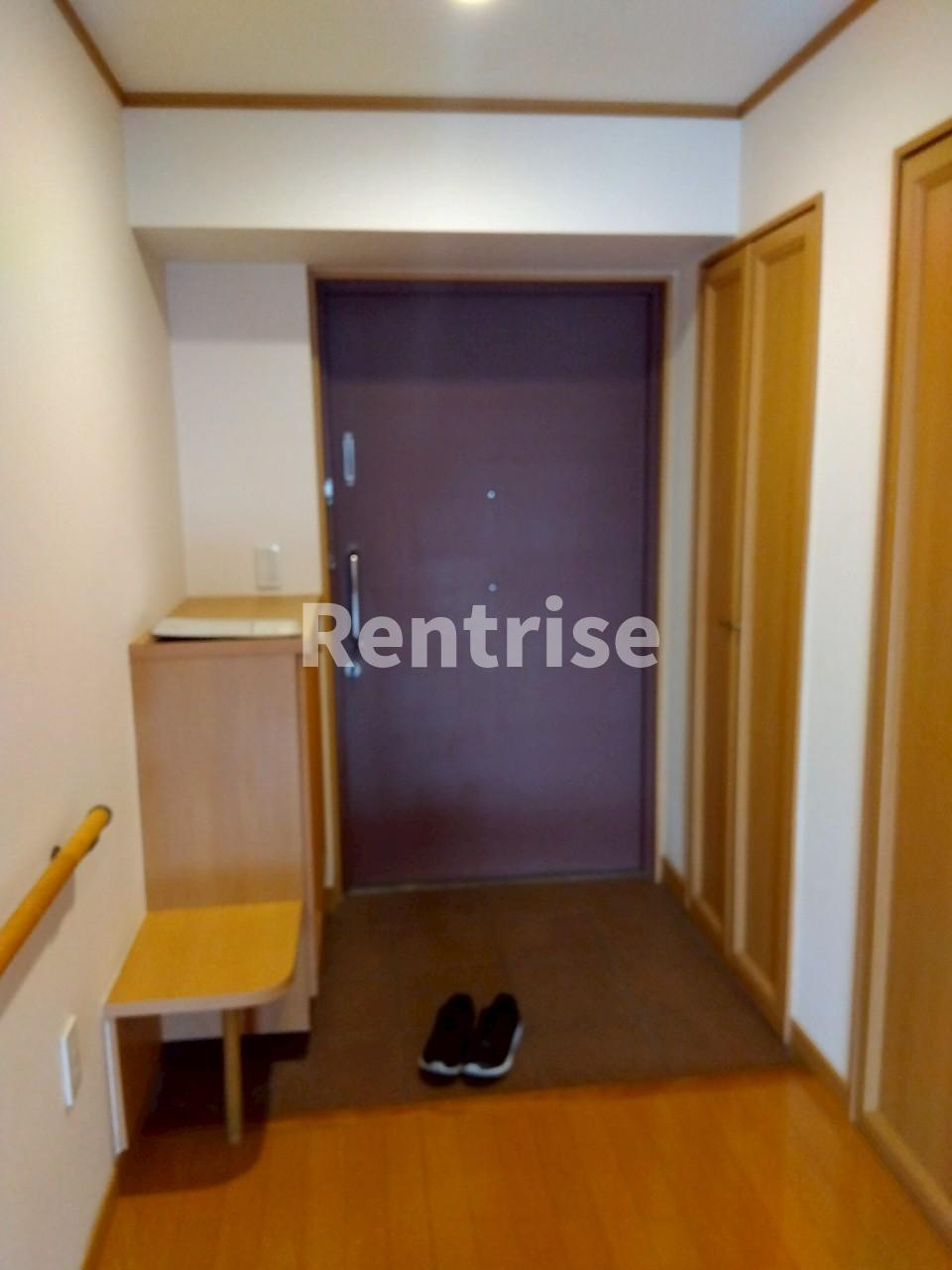 サンリット一番館の玄関