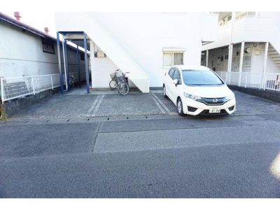 【駐車場】 | メゾンドシャトン | 駐車場
