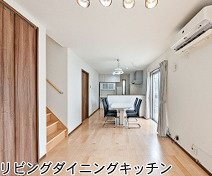 ■収納充実物件■岡津町 中古戸建 3780万円の居間・リビング