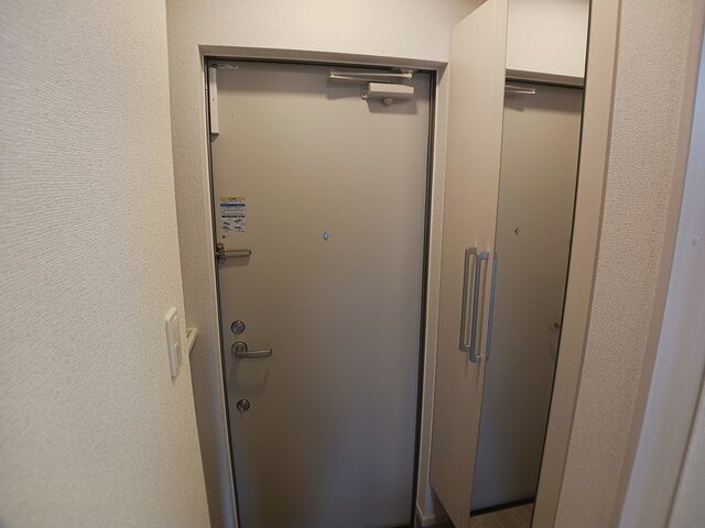 ヒカルサ奈良大森西サウスの玄関