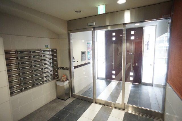 インペリアル奈良大宮のエントランス