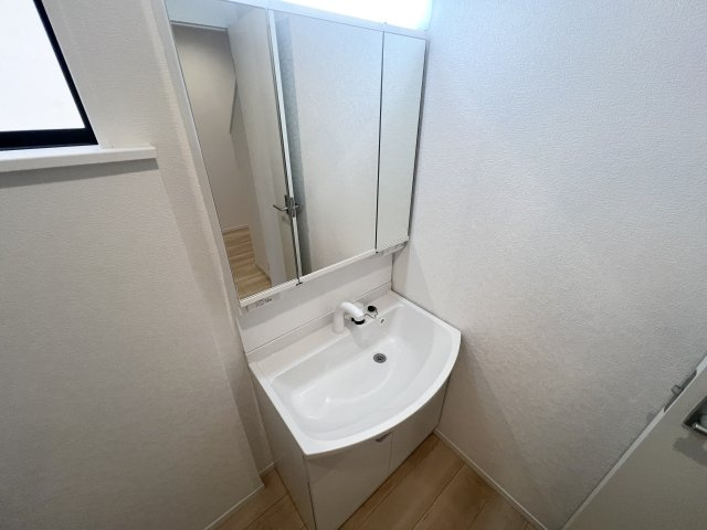 武蔵村山本町3丁目　新築戸建て全6棟の独立洗面台