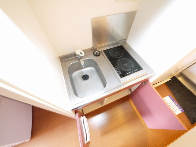 レオパレス西大寺ＬＲのキッチン|お料理しやすいキッチンです