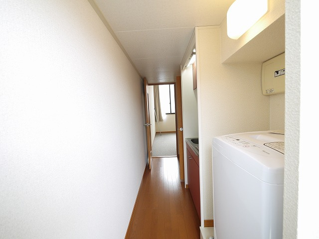 レオパレス西大寺ＬＲの玄関|シンプルで使いやすい玄関です