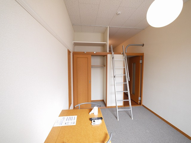 レオパレス西大寺ＬＲの収納|大きなものも収納できそうです