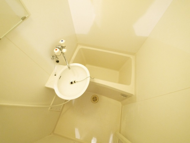 レオパレス西大寺ＬＲの浴室|日々の暮らしに欠かせないお風呂です