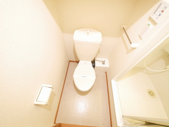 レオパレス西大寺ＬＲのトイレ|トイレです