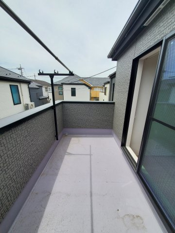三郷市　彦野1丁目　中古戸建のバルコニー|お洗濯にも便利なバルコニー
