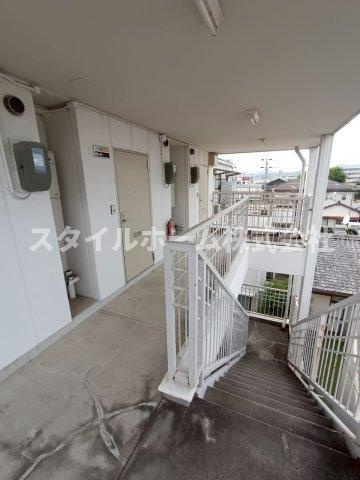 ホワイトビラハヤシのロビー