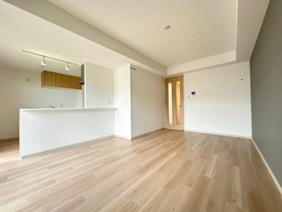 【居間・リビング】 | ペンギンズマンション箕面新稲