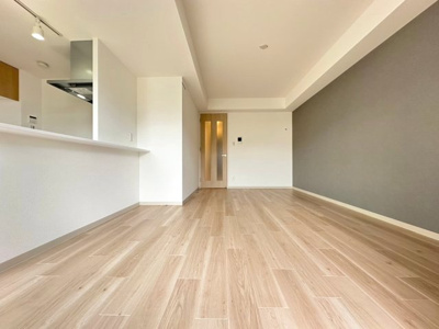 【居間・リビング】 | ペンギンズマンション箕面新稲